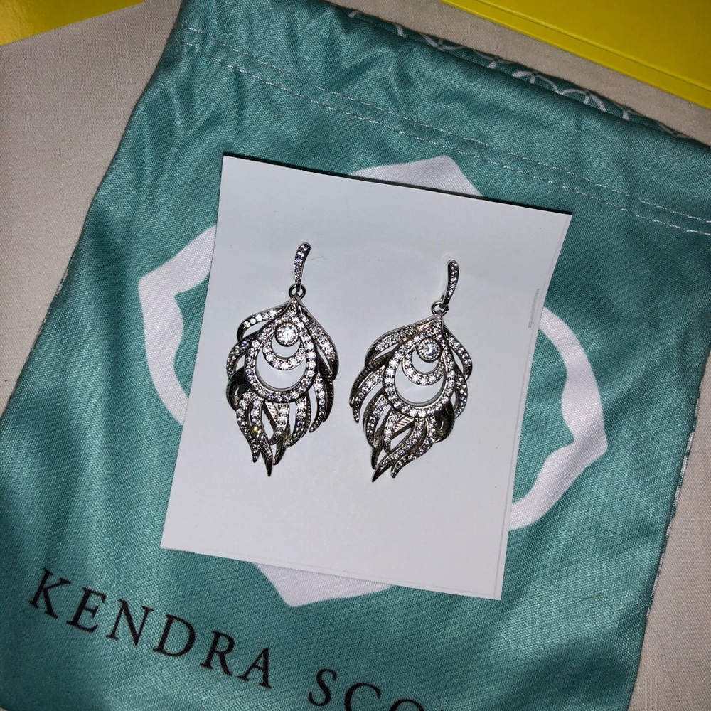 Kendra Scott Emelia Earrings in Silver
